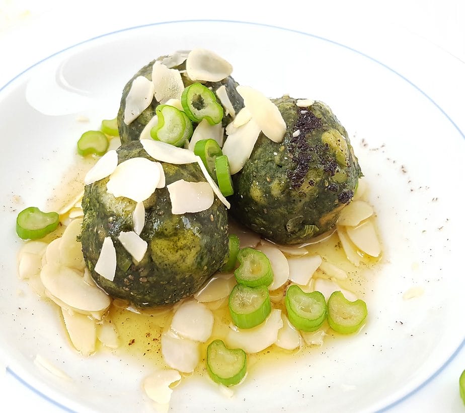 Rezept Spinatknödel mit Chiassame ohne Ei