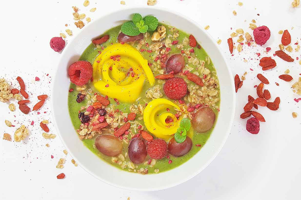 Smoothie Bowl zuckerfrei, Grüner Smoothie