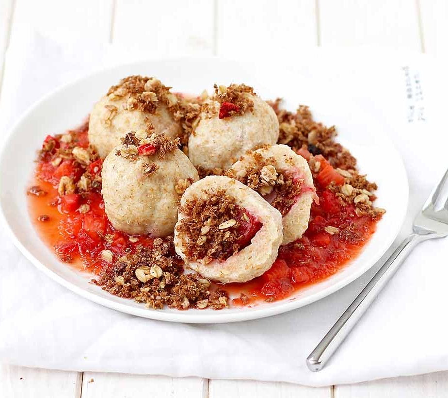 Topfenknödel mit Erdbeeren, Topfen-Erdbeerknödeln, Topfenknödeln ohne Zucker