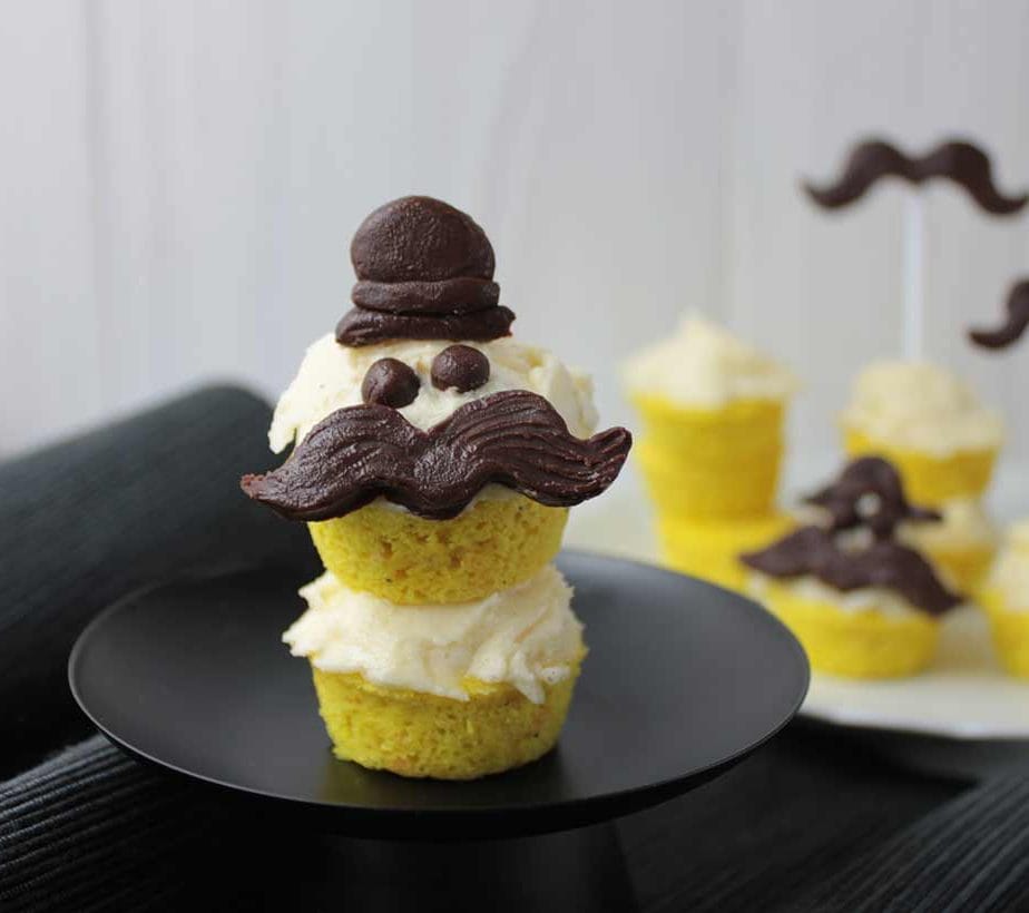 Moustache Muffins, Bartmuffins, Bartcupcakes, Zuckerfreie Muffins, DIY Moustache Cupcakes