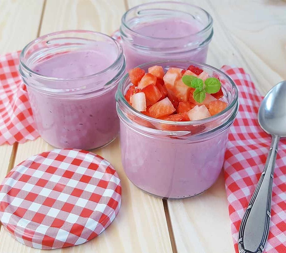 Creme mit Erdbeeren, zuckerfrei, ohne Zucker, Erdbeerdessert