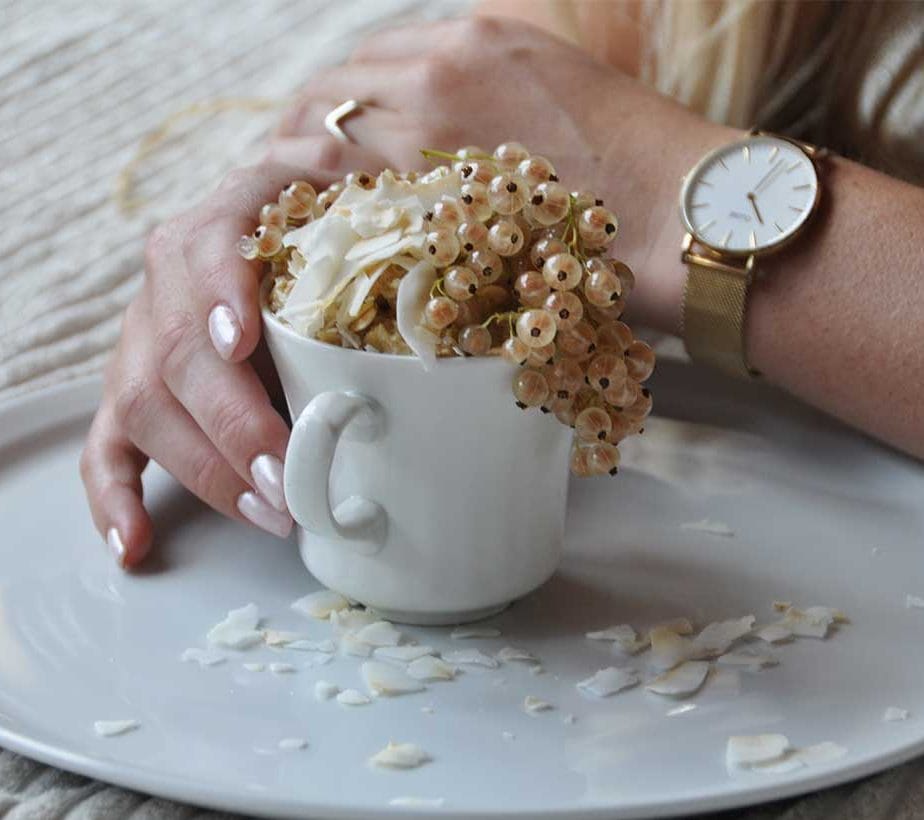 Oatmeal, Haferbrei, Johannisbeeren, zuckerfrei, ohne Zucker, Ribiselflocken