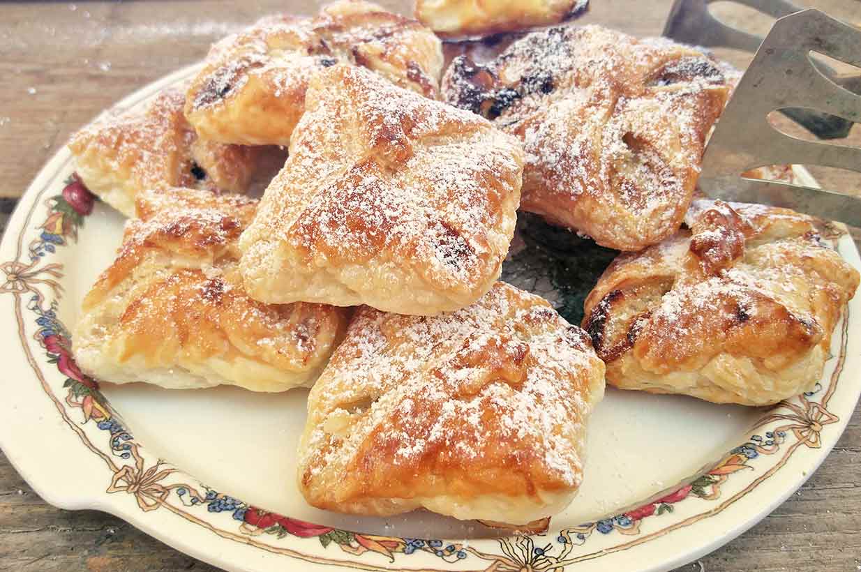 Topfentaschen, Quarktaschen, Quarkgebäck, Topfengolatsche, einfach, Blätterteiggebäck, ohne Zucker, zuckerfrei