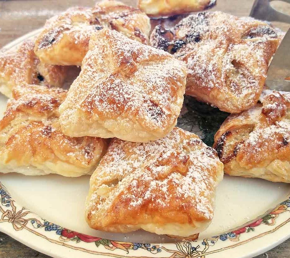 Topfentaschen, Quarktaschen, Quarkgebäck, Topfengolatsche, einfach, Blätterteiggebäck, ohne Zucker, zuckerfrei