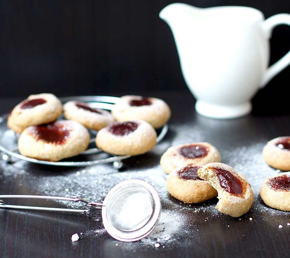 Marmeladenkekse, Kekse mit Marmelade, Plätzchen mit Marmelade, Weihnachtskekse, Thumbprint Kekse, Daumenkekse, zuckerfrei, ohne Zucker