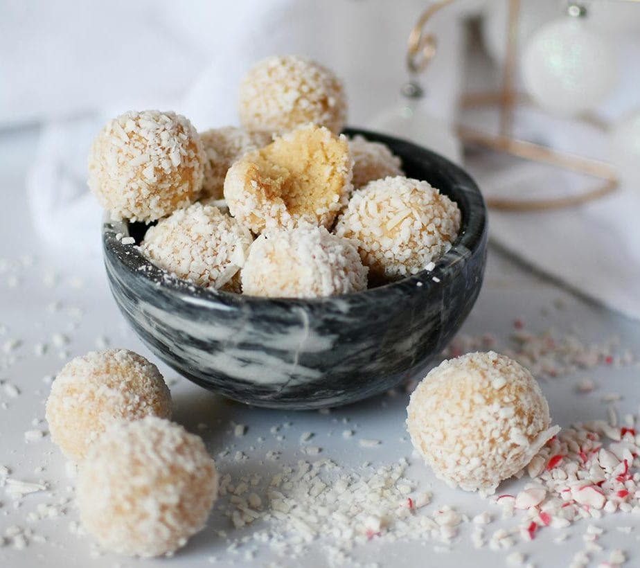 Kokos Kugeln, Kokos Bällchen, gesunde Schneebälle, Raffaelo Kugeln