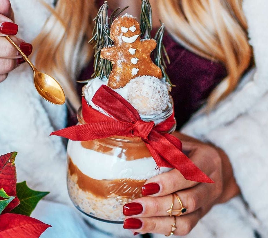 Apfelmusparfait, Haferdessert Apfel-Zimt, Apfel-Zimt Dessert, Apfel-Zimt Haferbrei mit Joghurt