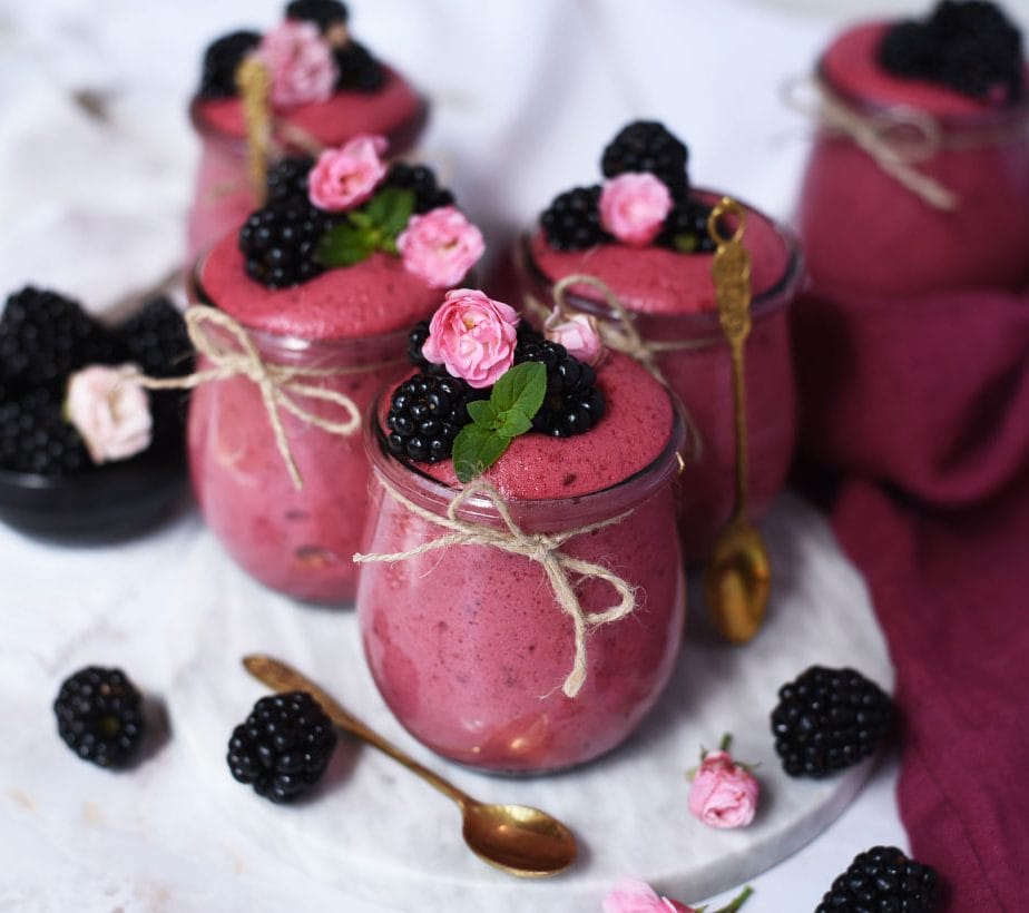 Beeren Mousse vegan, Brombeer Mousse vegan, Veganes Beerenmousse, Aquafaba Dessert vegan