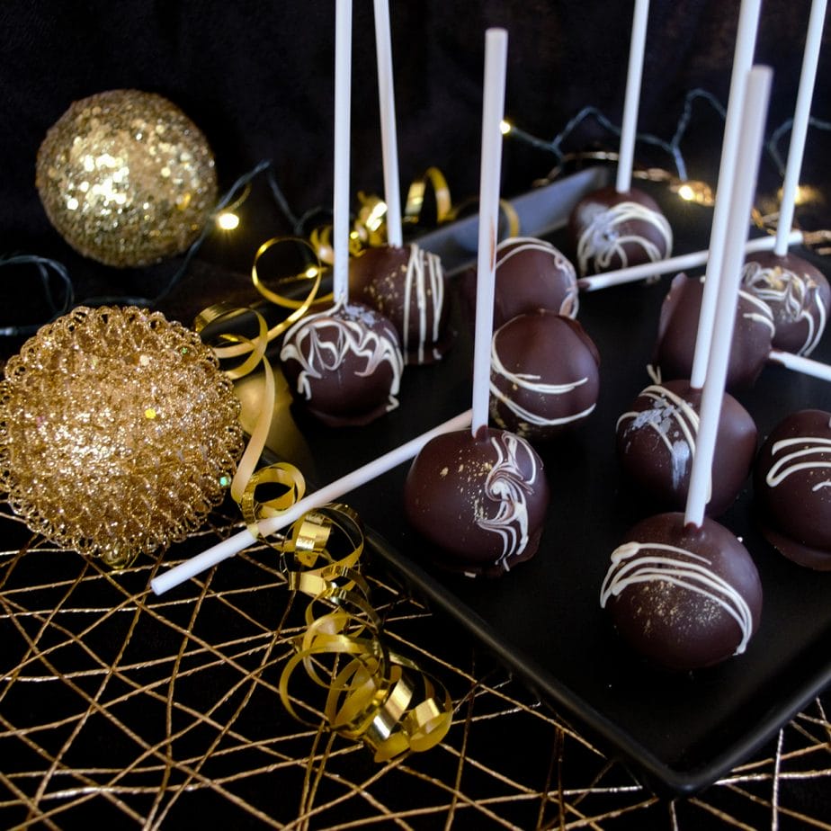 kuchen am stiel, cake pops rezept schoko, kuchenlolli, cake pop,